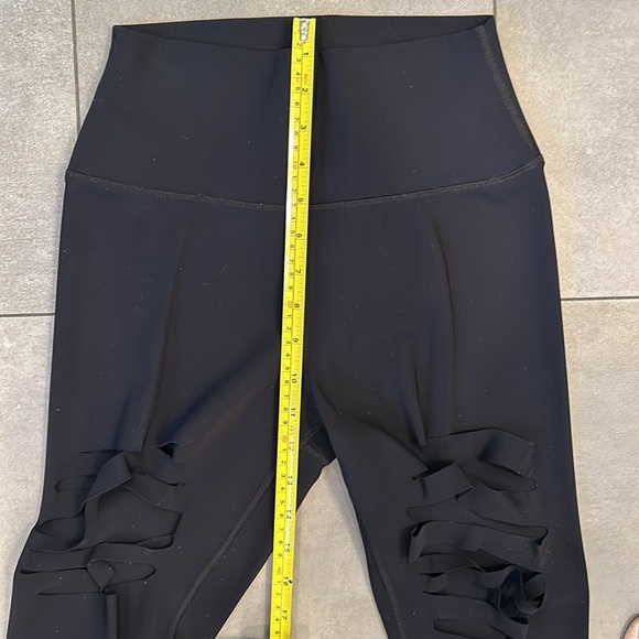 Alo Extreme Ripped High Waisted Warrior Leggings - Picture 7 of 10